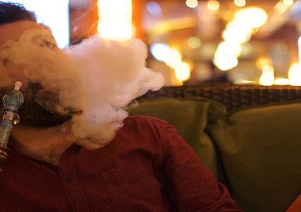 دراسة تكشف مدى خطورة تدخين الشيشة