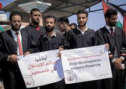 احتجاج للمحامين أمام معبر بيت حانون