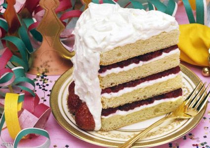 تسمم جماعي بسبب حلوى زفاف في مصر