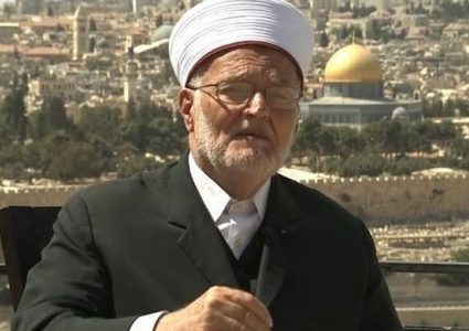 الشيخ صبري: الحرائق لا تزال مشتعلة داخل الأقصى