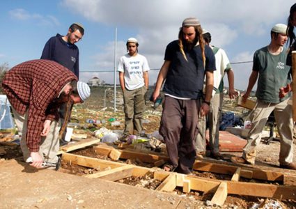 مستوطنون يعتدون على مزارعين شمال رام الله