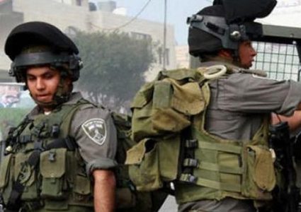 اعتقالات ومداهمات بالضفة