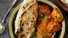 كاري دجاج هندي مع خبز النان