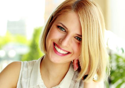 أبرز فوائد الضحك الصحية المتنوعة