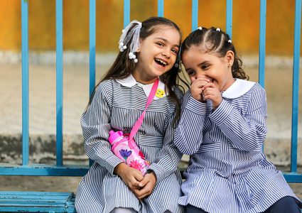 غزة.. عام دراسي جديد وزي مدرسي قديم