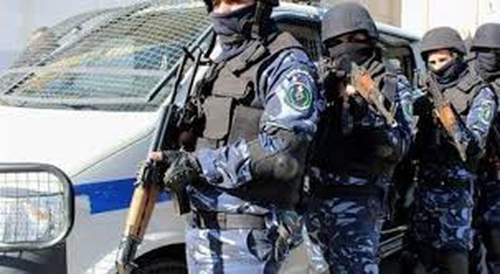 الشرطة تقبض على (14) مطلوبًا وتتلف (32) سيارة غير قانونية بنابلس