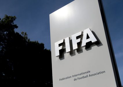 "الفيفا" تعلن أسماء الحكام العرب المشاركين في مونديال الشباب