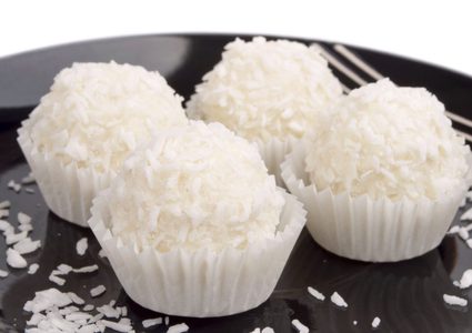 كرات الشوكولاتة البيضاء