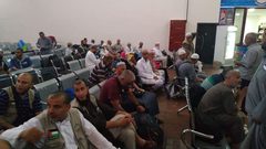 حجاج قطاع غزة يصلون للصالة المصرية
