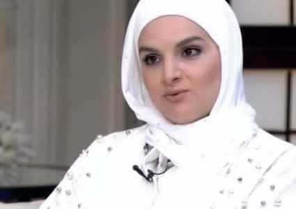 الفنانة المصرية شيماء سعيد ترتدي الحجاب
