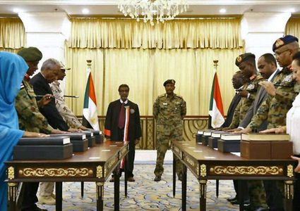 السودان: أعضاء المجلس السيادي يؤدون اليمين الدستورية