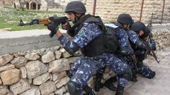 الشرطة تقبض على 12 مطلوبا وتتلف 160 مركبة غير قانونية