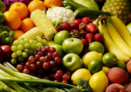 دراسة: 10 أغذية يجب تناولها عند بلوغ الخمسين