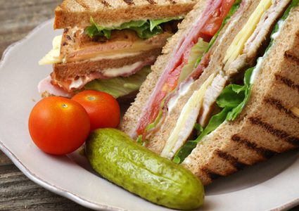 ساندويشات العودة للمدارس