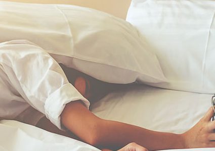 أسباب الشعور بالنعاس الصباحي والتخلص منه