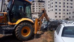 اتلاف 194 مركبة غير قانونية جنوب نابلس