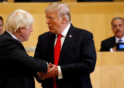 جونسون يدعو لإزالة العوائق الأمريكية من أمام الشركات البريطانية