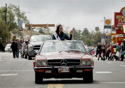 ملكة جمال ولاية نيفادا تخسر لقبها بسبب "ترامب"