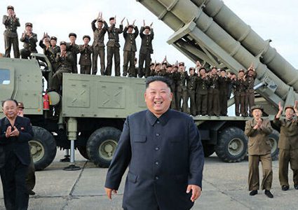 كوريا الشمالية تكشف عن منصتها الجديدة لقذف الصواريخ