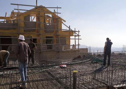 استقرار أسعار تكاليف البناء وارتفاع تكاليف الطرق الشهر الماضي