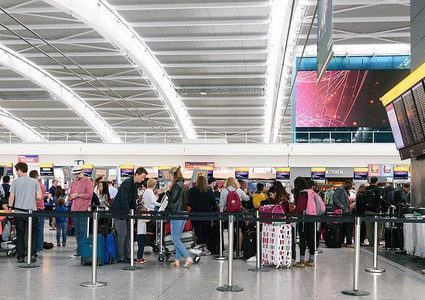 مطارات بريطانيا تعتمد نظاما جديدا للتفتيش