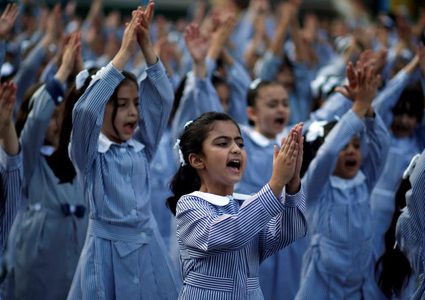 أزمات "الأونروا" السياسية والمالية لم تعكّر افتتاح مدارسها