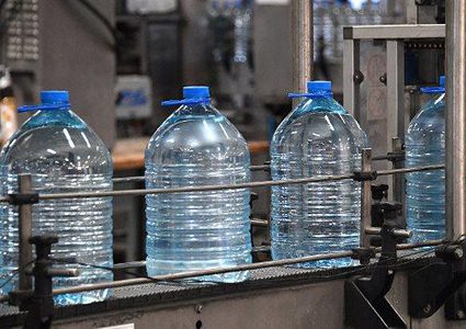 احذروا مياه الشرب المعبأة في زجاجات بلاستيكية