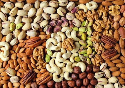 هل تساعد المكسرات على إنقاص الوزن