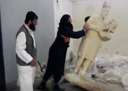 القوات العراقية تقبض على "داعشي" حطم آثار متحف الموصل