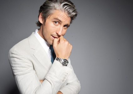 دراسة تكشف عن خطوات "بسيطة" تؤخر زحف الشيب على شعرك