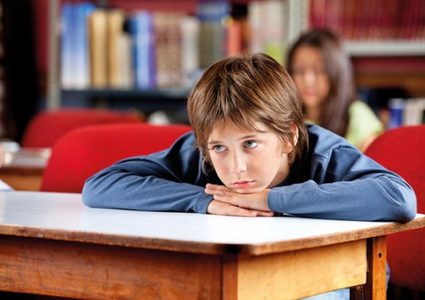 كيفية تشجيع الطفل على الاهتمام بالدراسة