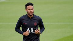 "طائرة الأمل" تحلق من برشلونة إلى باريس لأجل نيمار
