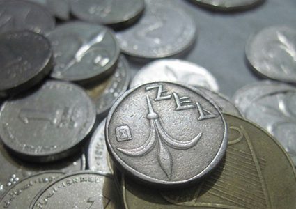 صرف العملات مقابل الشيكل