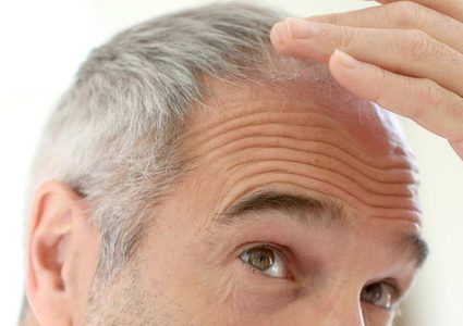 بهذه الطريقة تؤخر زحف الشعر الأبيض