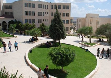 طلبة من جامعة الخضوري يتمكنون من ابتكار مشروع لتأمين دراستهم