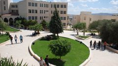 طلبة من جامعة الخضوري يتمكنون من ابتكار مشروع لتأمين دراستهم