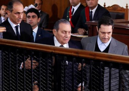 مصر.. رفع التحفظ عن أموال عائلة الرئيس الأسبق مبارك