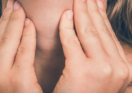 مريض الغدة الدرقية يجب أن لا يتناول هذه الأطعمة