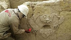 اكتشاف نقوش جدارية في بيرو عمرها نحو 3800 سنة
