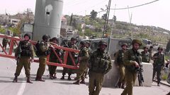 الاحتلال ينصب حاجزا جنوب نحالين غرب بيت لحم