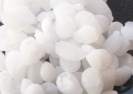 هيدروكسيد الصوديوم و استخداماته