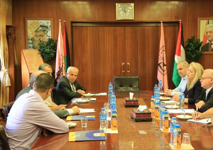 سفير فلسطين لدى استراليا يبحث آفاق التعاون مع جامعة النجاح