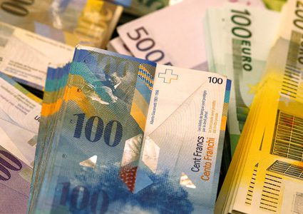 اليورو الأوروبي يتراجع الى أدنى مستوياته