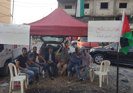 ثلاثة فلسطينيين يخوضون إضرابا مفتوحا عن الطعام