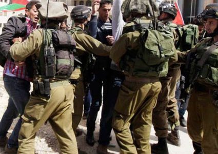 الاحتلال يعتقل فتىً من قلقيلية قرب الحاجز الشمالي