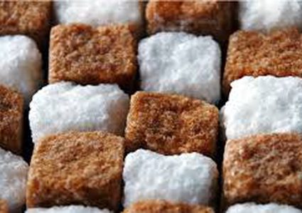 السكر البني والسكر الأبيض أيهما أفضل للجسم؟