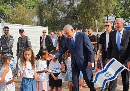 نتنياهو: سنفرض السيادة الاسرائيلية على الضفة والمستوطنات باقية