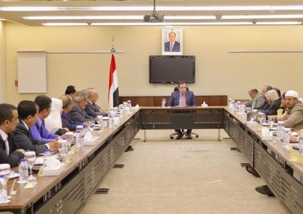 الحكومة اليمنية تطالب بإدانة جرائم المجلس الانتقالي