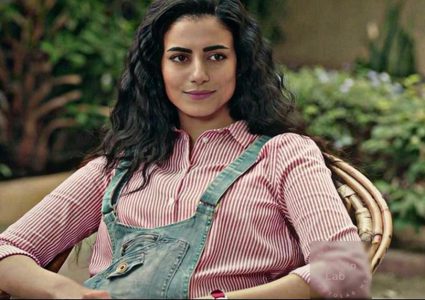 الفنانة المصرية ولاء الشريف تعلن خطوبتها