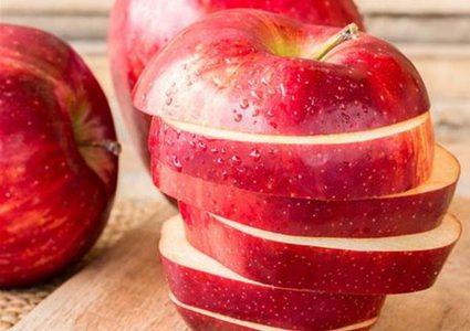 التفاح أفضل غذاء لأطفالك